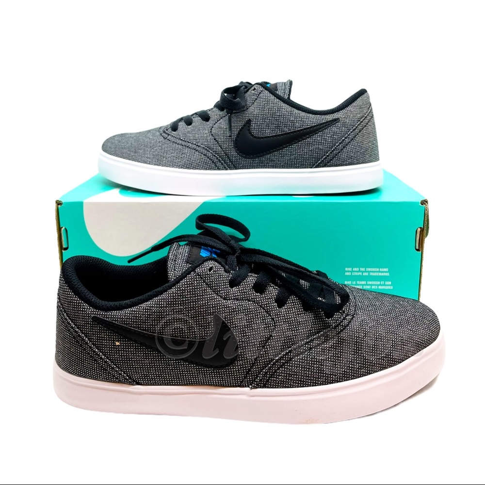 NEW! NIKE SB